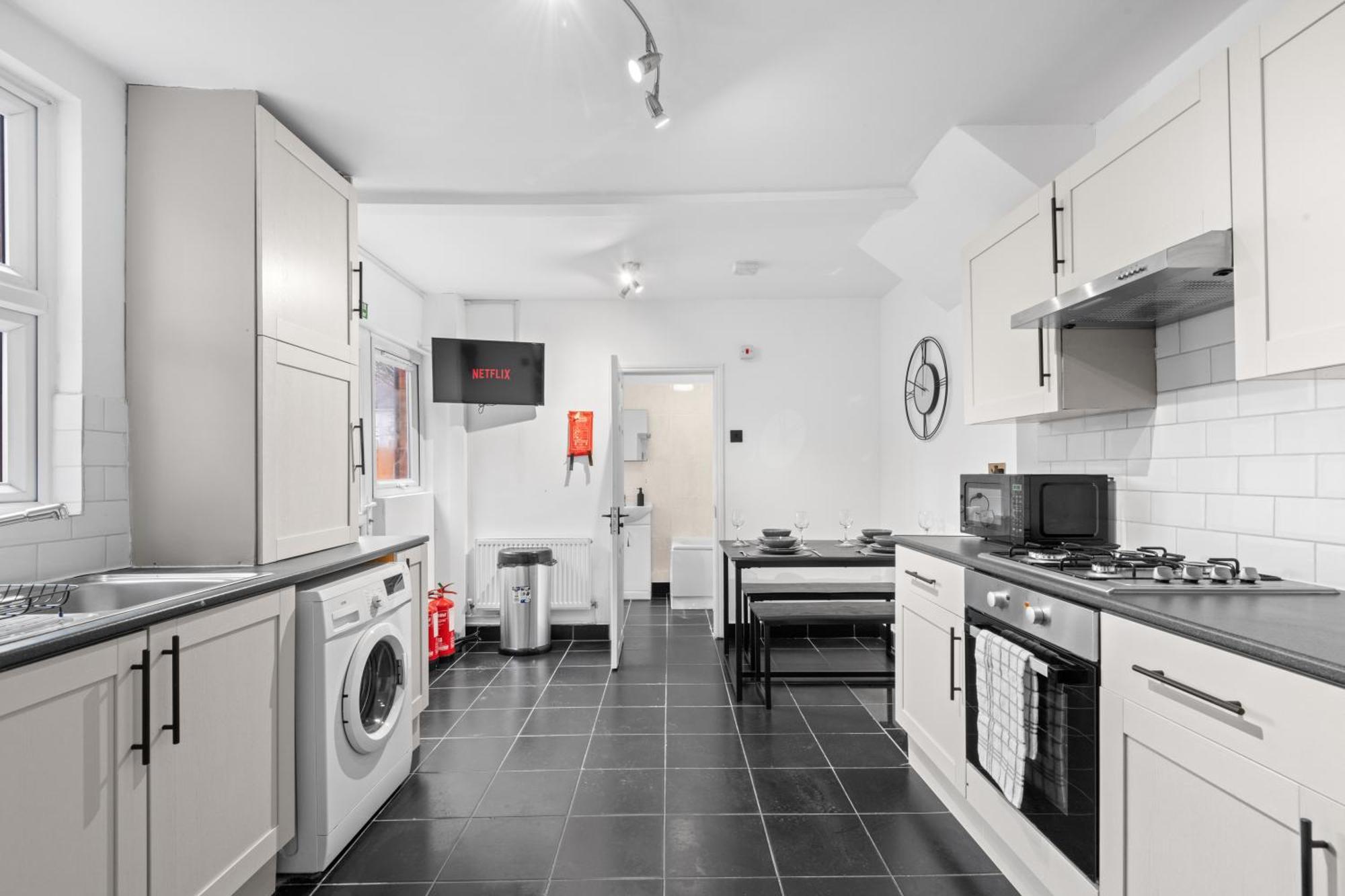 Amazing, Spacious 4br Home: Weekly Or Monthly Holiday home